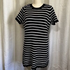 NEW!  Black and white striped Gap crochet dress Womens Size Large Attached Slip